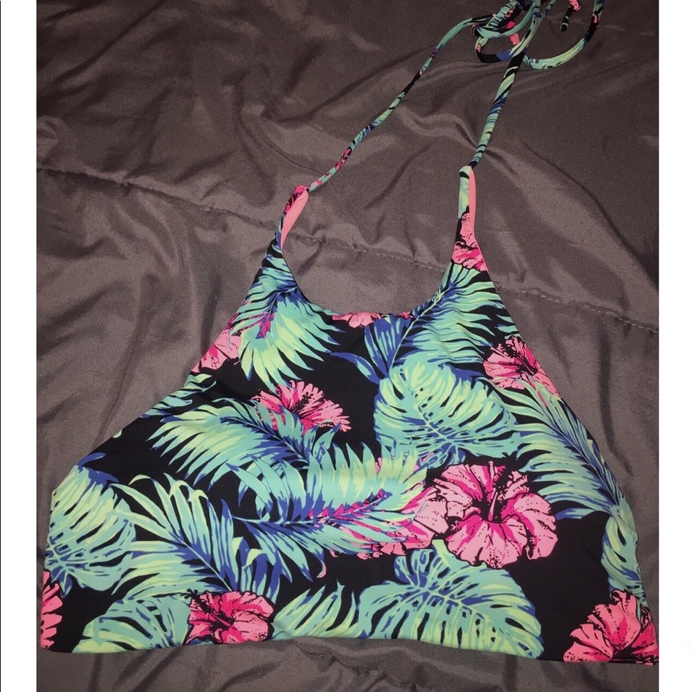 Tropical 🌴 bathing suit top